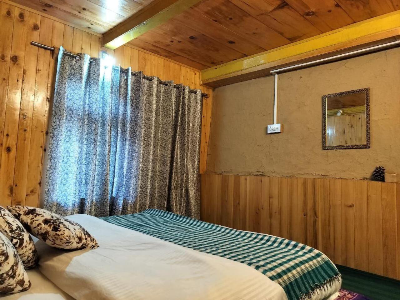 Old Is Gold Mudhouse Lushal Jibhi 아파트 외부 사진